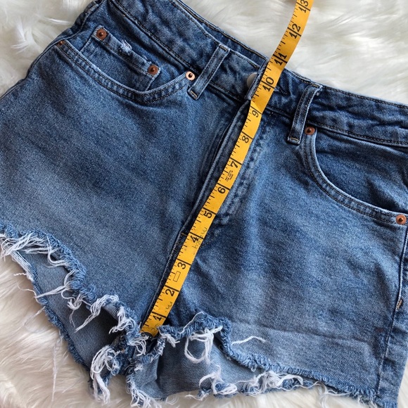 Hi waist jean cutoffs - Picture 5 of 6